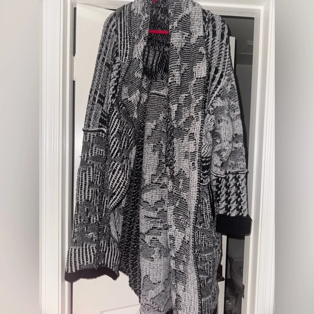 Free people mixed knit maxi cardigan sweater Harlow black white size small - Picture 4 of 11